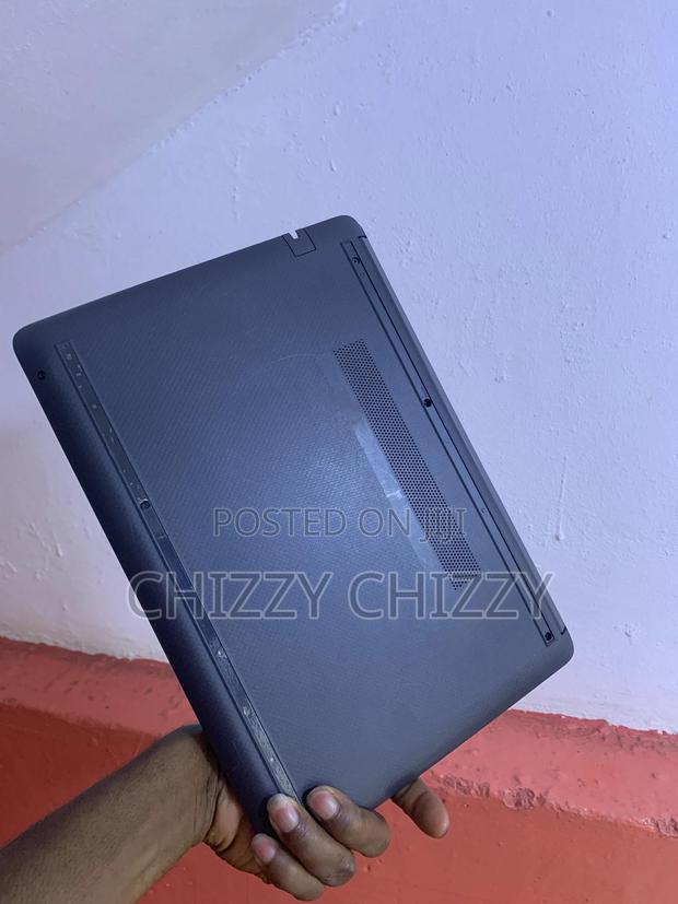 Laptop HP 240 G8 4GB Intel Celeron SSD 256GB ยท Photo 3