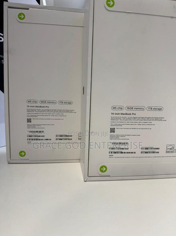 New Laptop Apple Macbook Pro 2025 M5 14-inch 16GB Apple M5 SSD 1T · Photo 1