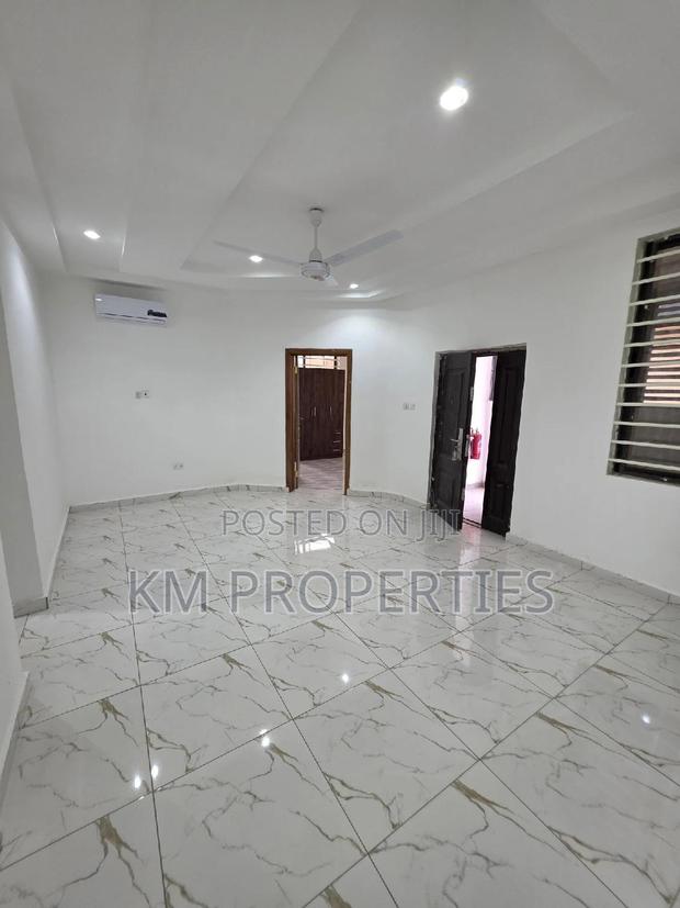 2bdrm Apartment in Haatso for rent · Photo 2