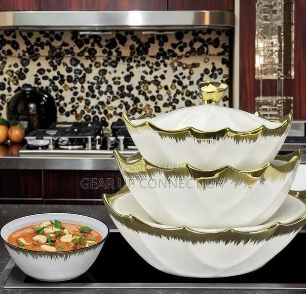Ceramic Serving Bowls · Photo 1