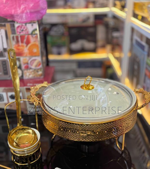 Gold Ceramic Serving Dish · Photo 3