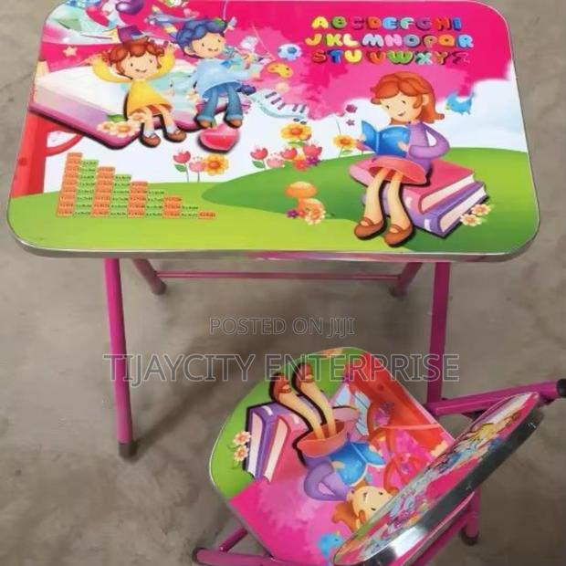 Kids Foldable Table And Chair · Photo 1