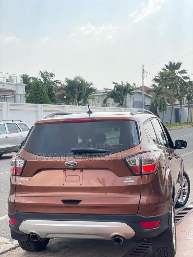 Ford Escape SE 4x4 2017 Brown · Photo 5