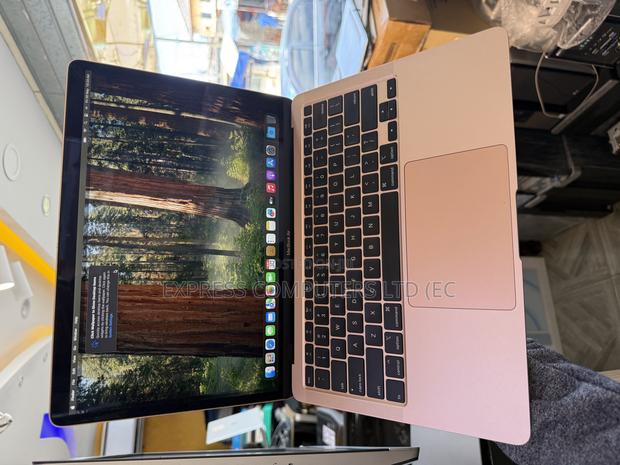 Laptop Apple MacBook Air 2019 8GB Intel Core I5 SSHD (Hybrid) 512GB · Photo 1