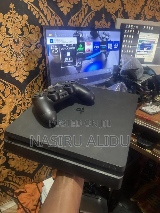 Ps4 Slim With Fc26 7 Games · Photo 5
