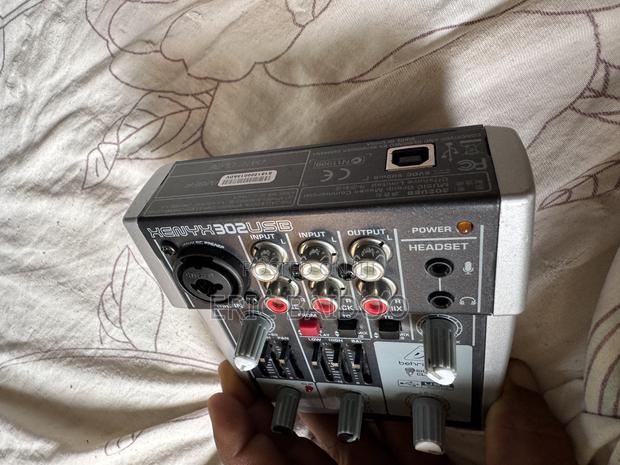 Xenyx 302 Usb · Photo 2