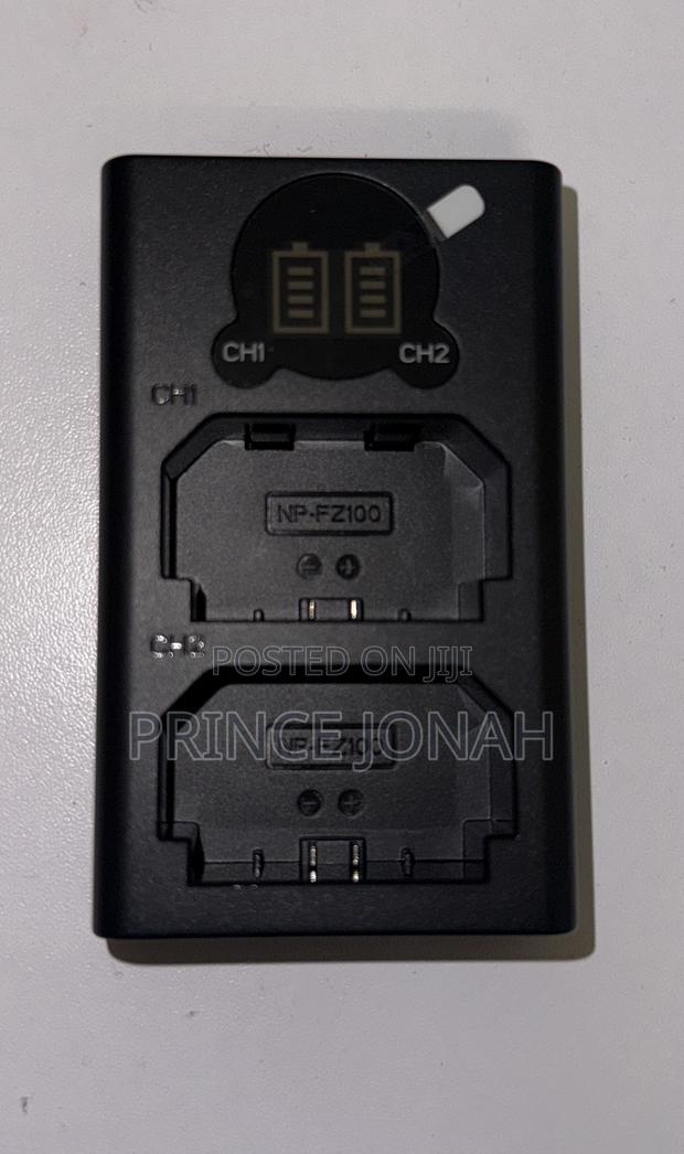 Batmax Sony Np-Fz100 Dual Charger · Photo 4