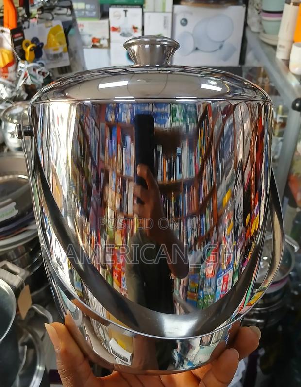 Ice Bucket With Handle · Photo 2