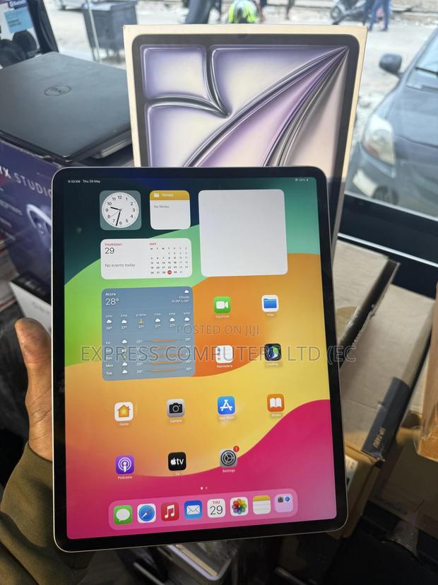 New Apple iPad Air 13 (2024) 128 GB Gray · Photo 1