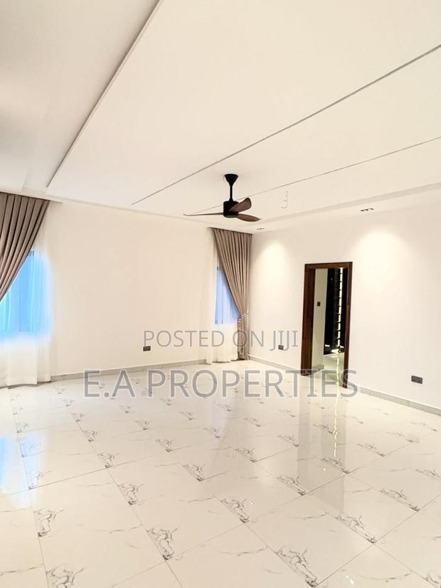 4bdrm House in E A Properties, American House for sale · Photo 2