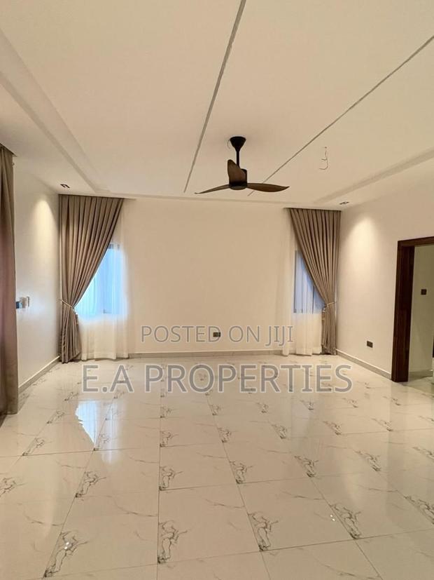 4bdrm House in E A Properties, American House for sale · Photo 8