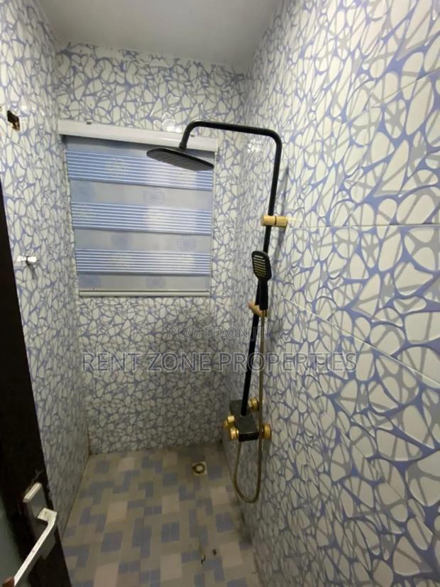 Mini Flat in Fan Milk for sale · Photo 5