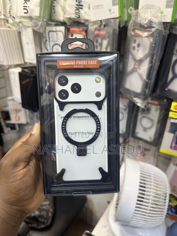 Oatsbasf Z-Shaped Metal Phone Case for the iPhone 17 Pro Max. · Photo 1