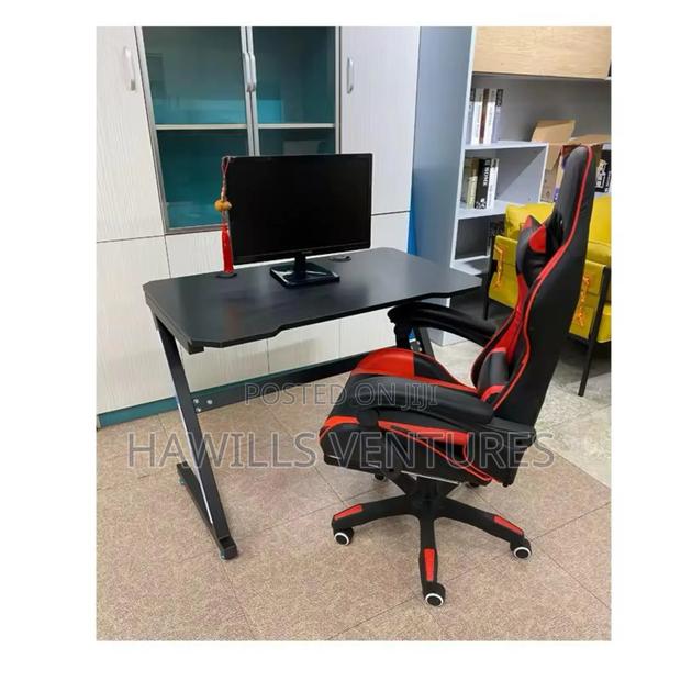 Game Table Adjustable Table · Photo 1