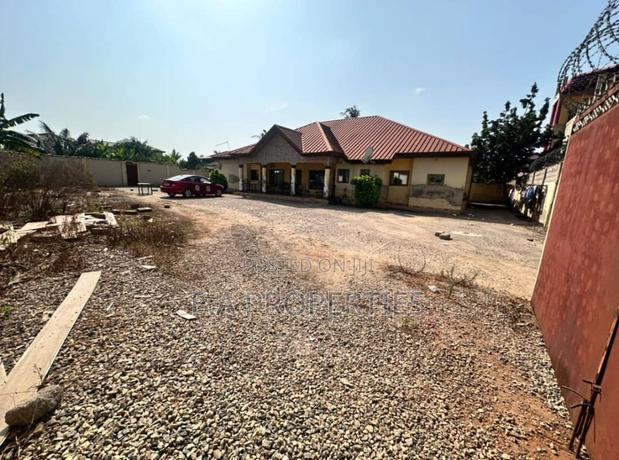 5bdrm House in E A Properties, Christian Village for sale · Photo 3