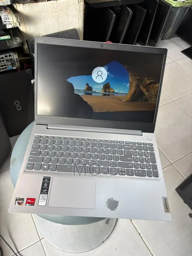 Laptop Lenovo Ideapad 3 8GB AMD Ryzen 7 SSD 256GB · Photo 1