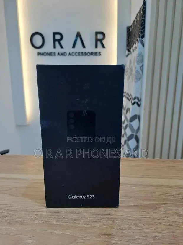 Samsung Galaxy S23 128 GB Black · Photo 1