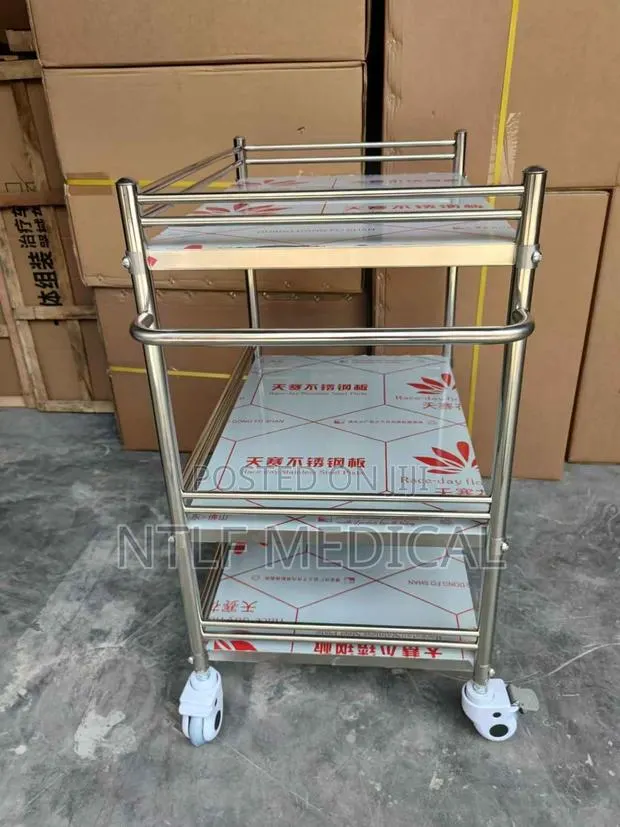 Medicine / Ward Trolley 3 Steps (Stainless) · Photo 1