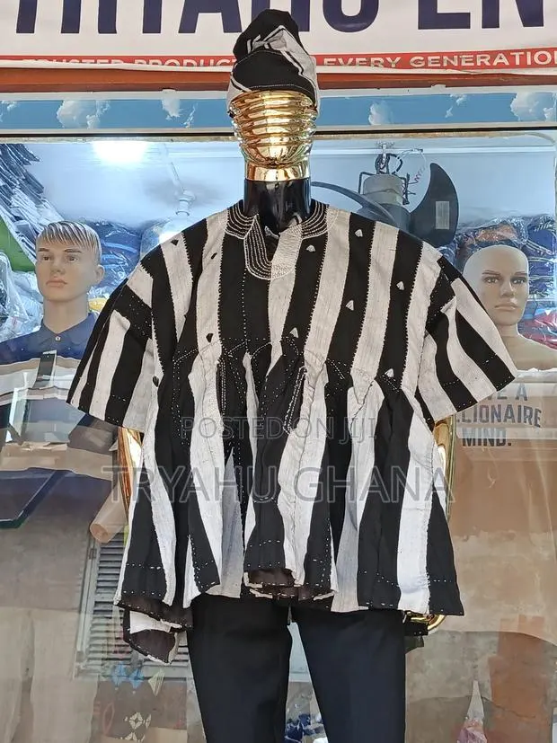 Buy Premium Batakari Smocks in Accra | Fugu + Hat – Tryahu Price in Gh · Photo 1