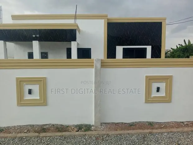 3 Bedroom for Sale in Kasoa Adade · Photo 1