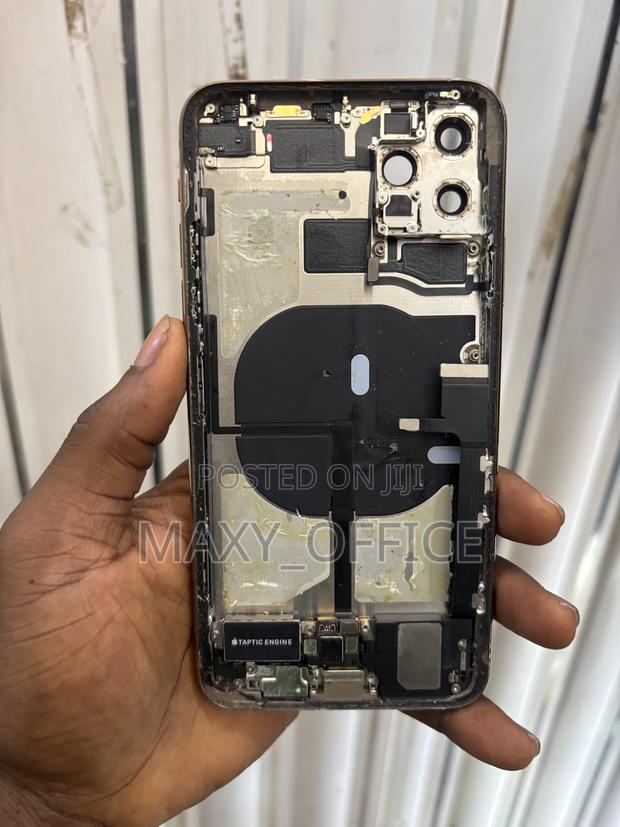 iPhone 11 Pro Max Complete Housing · Photo 4
