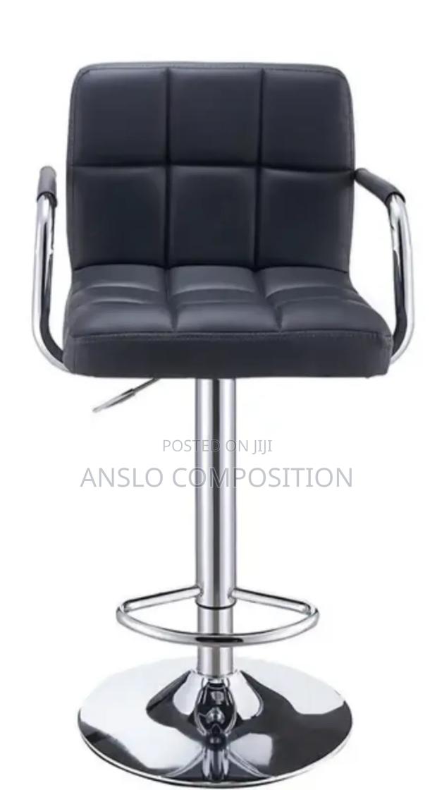 Winners Professional Bar Stool · Photo 1