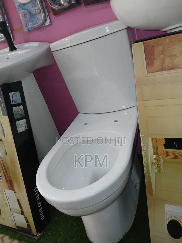 Toilet Seat Complete Less Water Needed · Photo 2