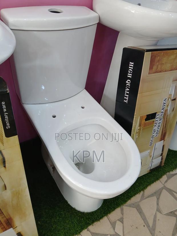 Toilet Seat Top Flush Complete Set · Photo 1