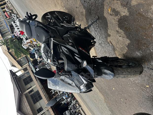 Suzuki 2018 Black · Photo 3