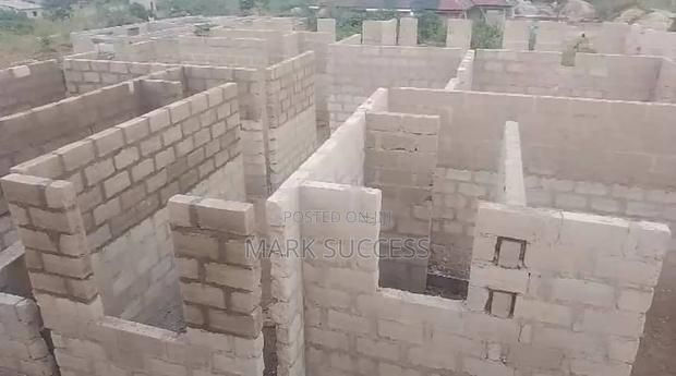 5 Bedrooms Uncompleted at Fetteh Kakraba · Photo 4