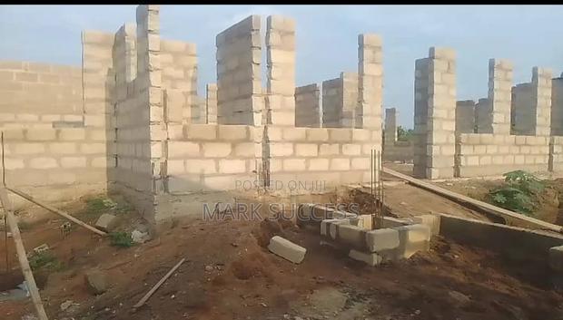 5 Bedrooms Uncompleted at Fetteh Kakraba · Photo 1