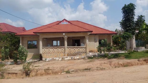 Furnished 3bdrm House in Meduma Yasore, Kwabre for sale · Photo 2