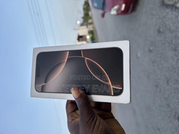 New Apple iPhone 16 Pro Max 512 GB Gold · Photo 2