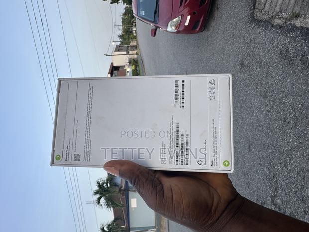 New Apple iPhone 16 Pro Max 512 GB Gold · Photo 5