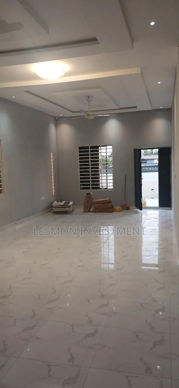 3bdrm House in Lesmon Investment, Spintex for sale · Photo 2