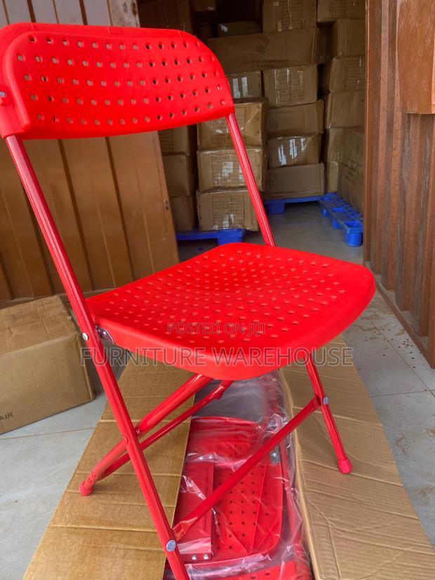 Folding Chair · Photo 1