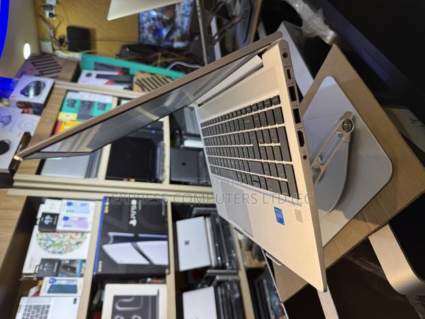 Laptop HP ProBook 450 G8 16GB Intel Core I5 SSHD (Hybrid) 512GB · Photo 4