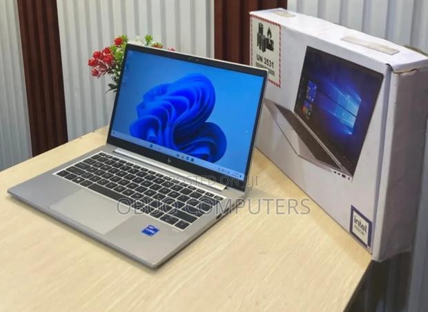 Laptop HP EliteBook 640 G9 16GB Intel Core I7 SSD 512GB · Photo 1