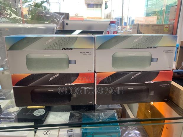 Bose Soundlink Flex ( 2nd Gen ) Bluetooth Speaker · Photo 1