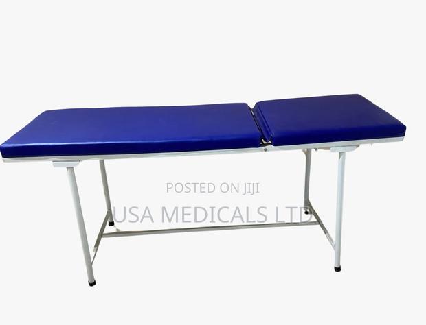 Examination Couch/Table · Photo 3