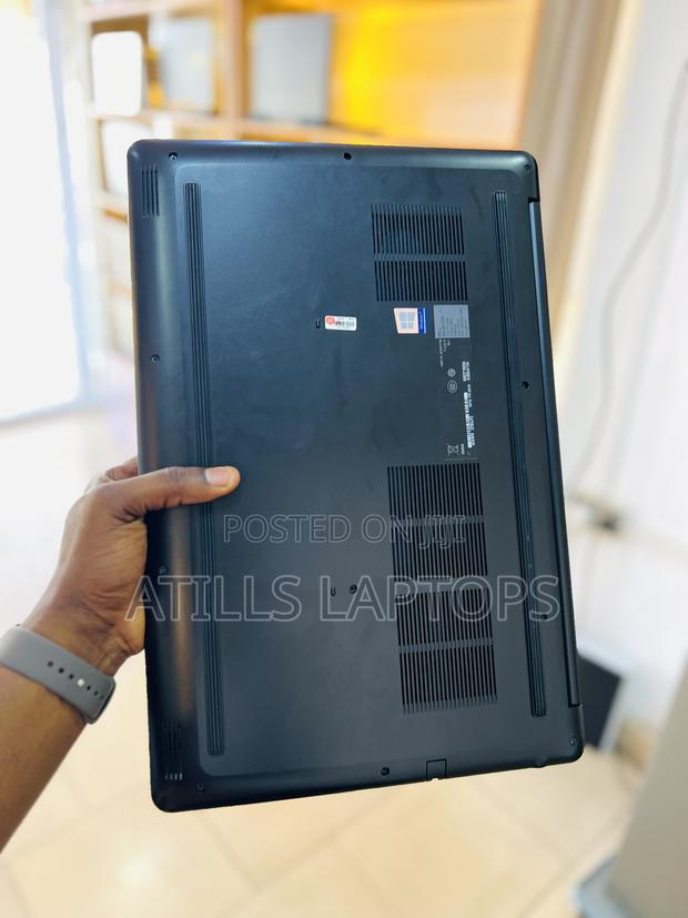 Laptop Dell G3 17 3579 16GB Intel Core I7 SSHD+SSD 1.5T · Photo 7