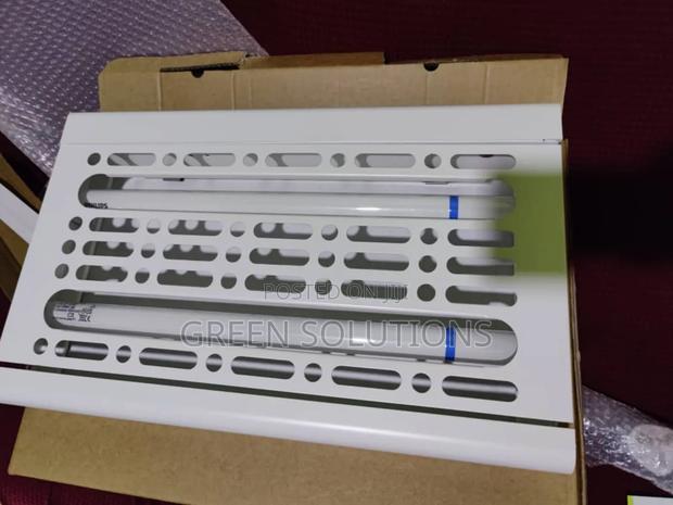 Flyhunter Neat 30 Insect Light Trap With Glue Board · Photo 1