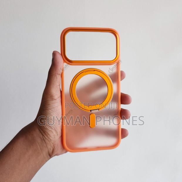 Torras Guardian Magnetic iPhone 17pro Max Case · Photo 1