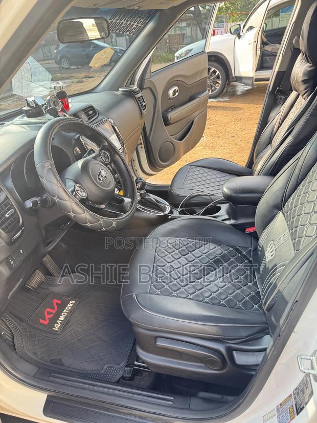 Kia Soul Hatchback 2016 White · Photo 4