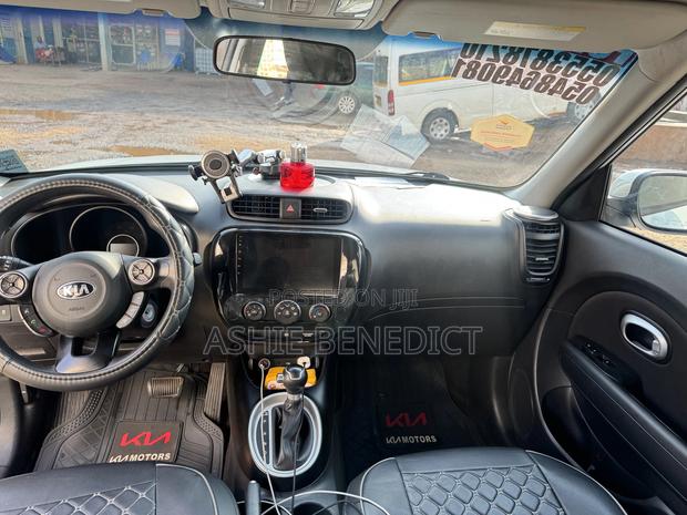 Kia Soul Hatchback 2016 White · Photo 5