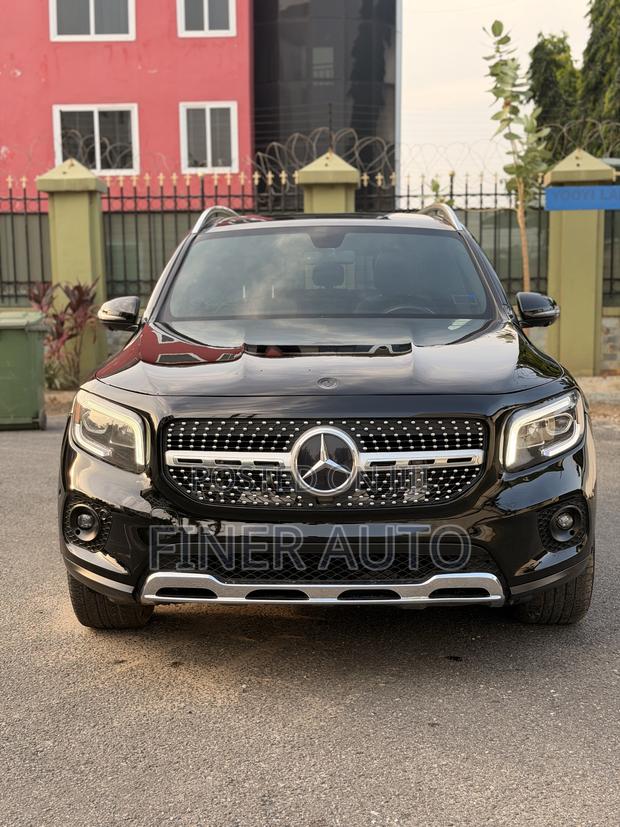 Mercedes-Benz GLB-Class GLB 250 4MATIC 2021 Black · Photo 2