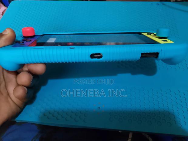 Customized Nintendo Switch Jailbreak With Games · Photo 3