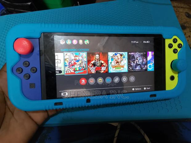 Customized Nintendo Switch Jailbreak With Games · Photo 1