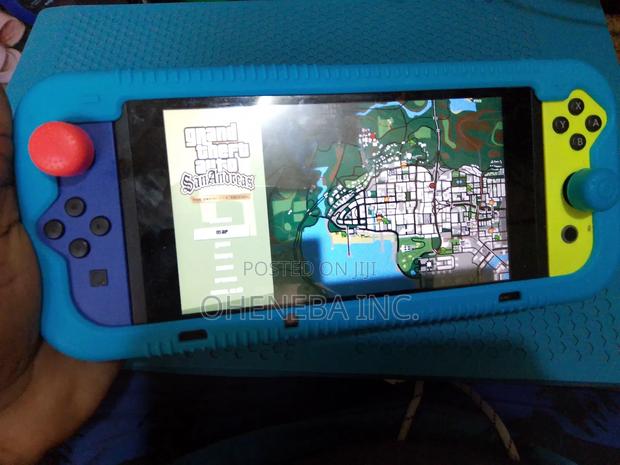 Customized Nintendo Switch Jailbreak With Games · Photo 6