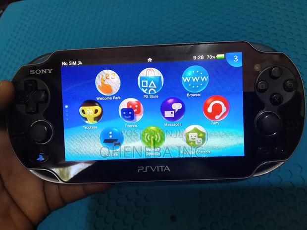 Neat Psvita- Pch1103 Jailbreak With Games · Photo 1